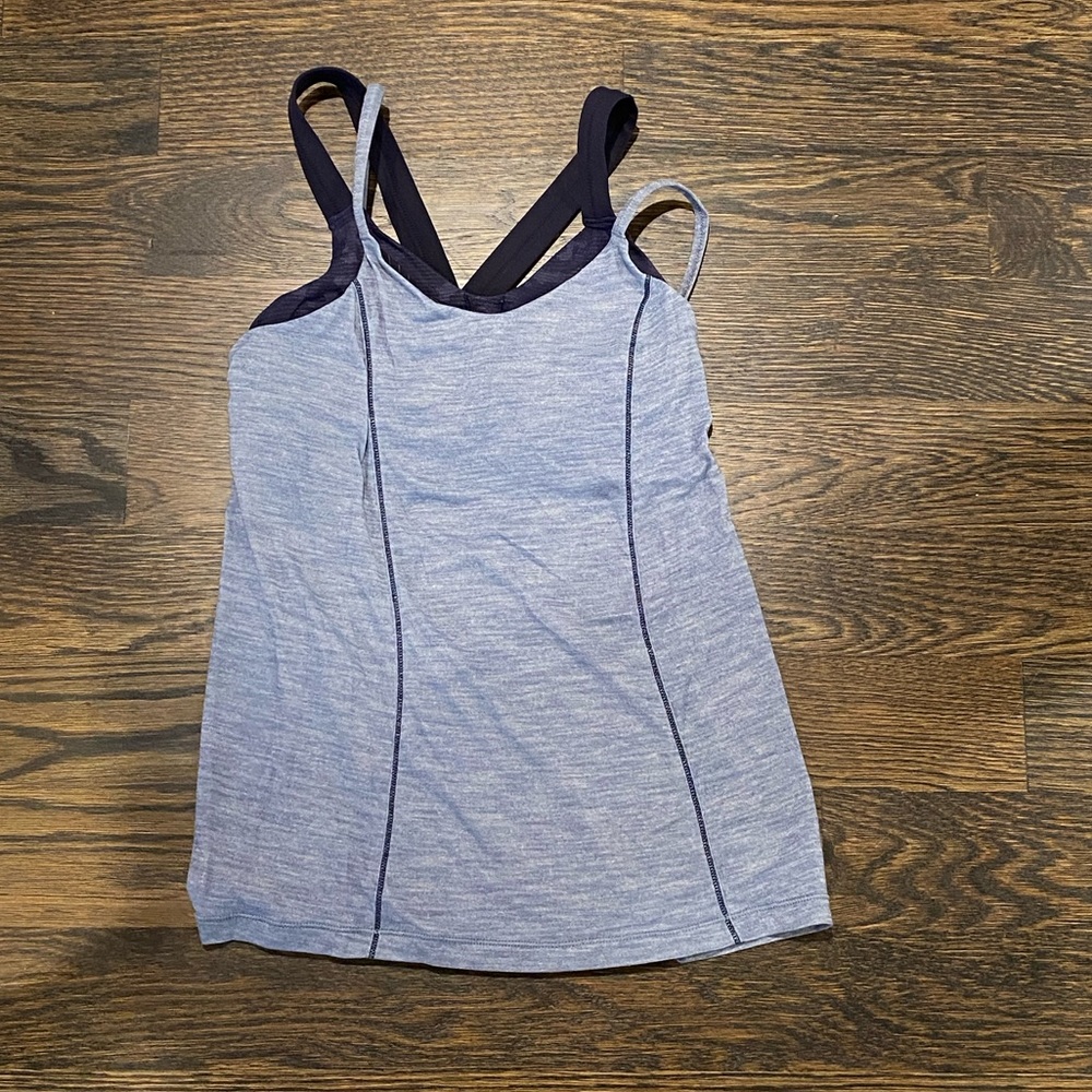 LuluLemon size 4 built in sports bra top